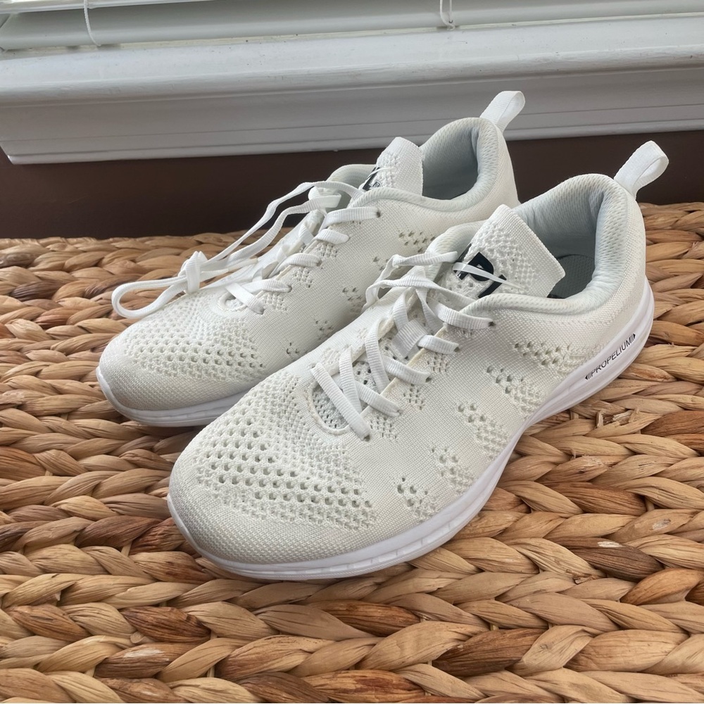 APL TechLoom Pro Sneaker White Women’s Size 8